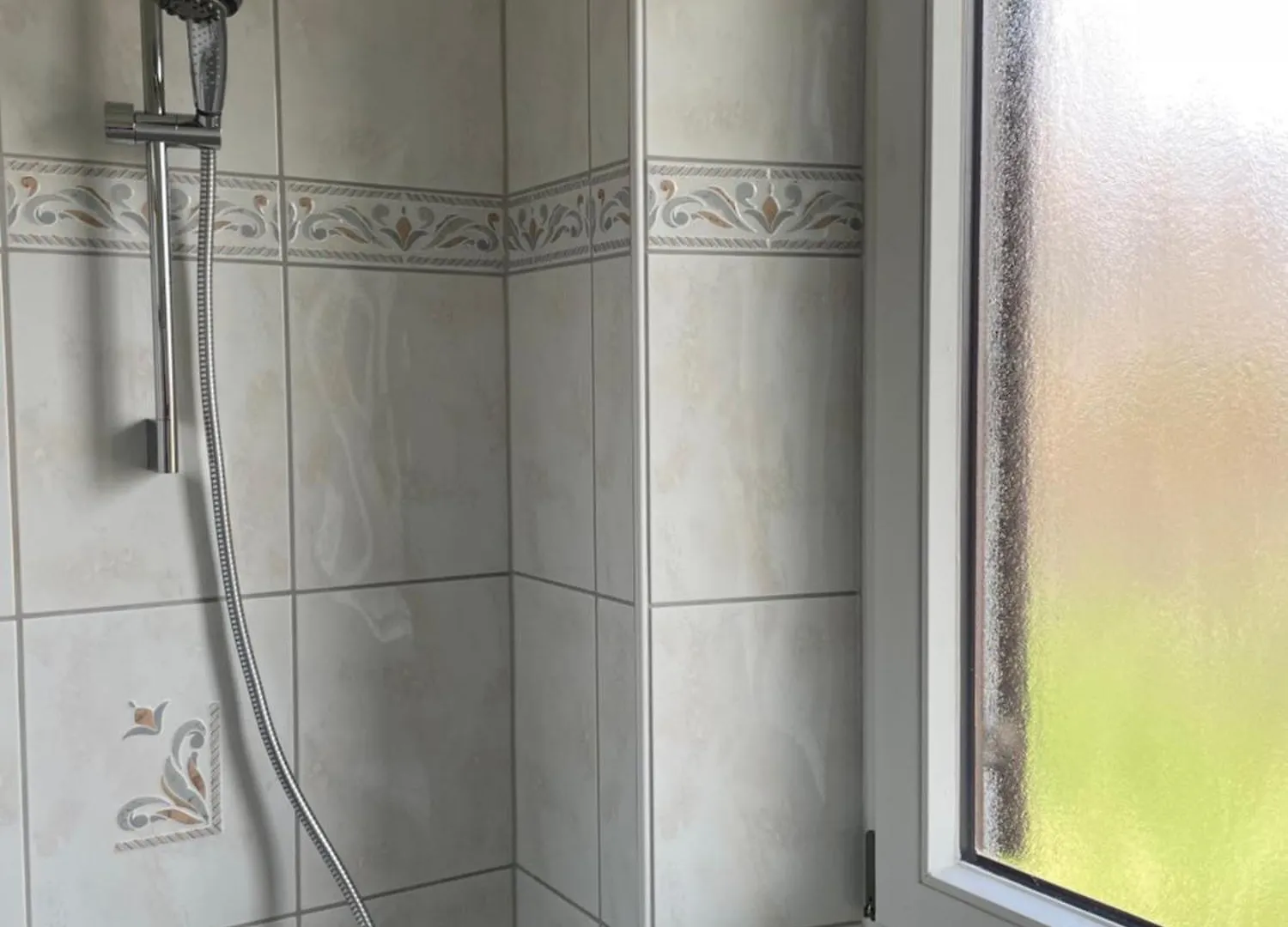 Apartment Haus Kaiserinn - Komfortable Wohnung 82 Qm Top Ausgestattet, 2 Schlafzimmer Mit Balkon Und Bergblick Flintsbach